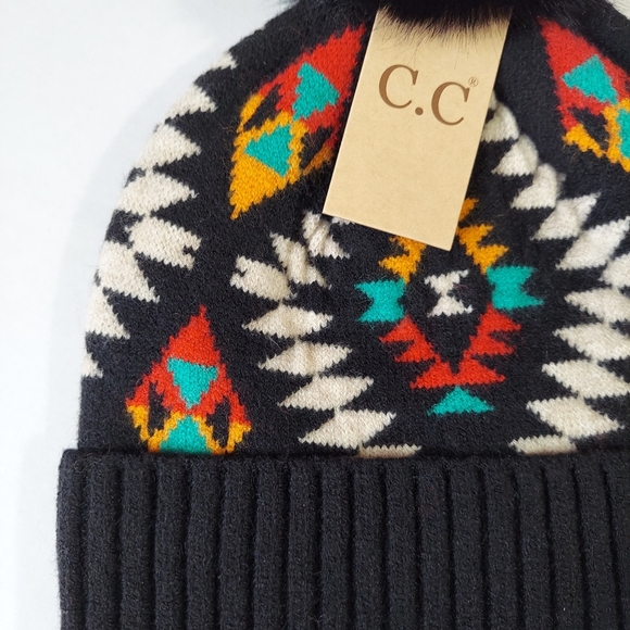 New Beanie Hat Womens Black Knit Hat Winter Beanie Warm Faux Fur Pompom - Picture 10 of 11